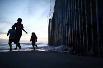 “A Progressive US Policy Must Extend Beyond Open Borders”: David L. Wilson via Truthout